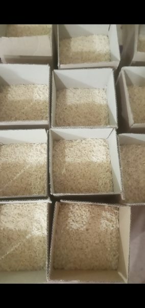 خلال بادام زمینی و مغز بادام زمینی