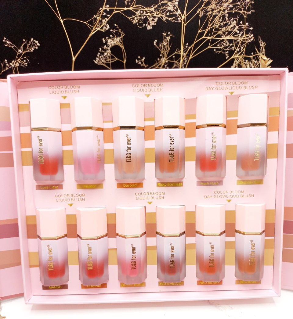 رژ گونه مایع پددار برند bloom