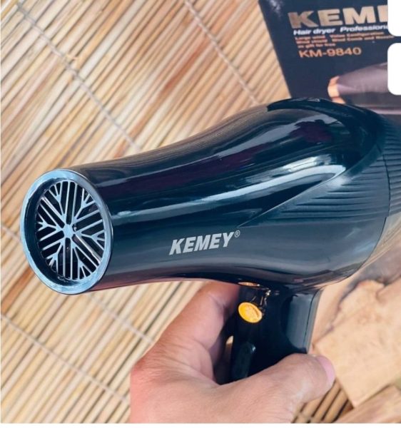 سشوار Kemey