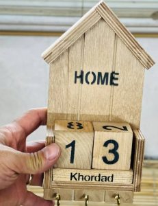 جا کلیدی و تقویم چوبی
