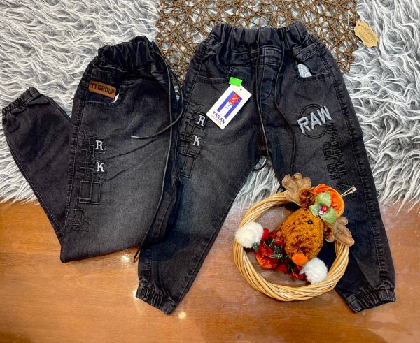 شلوار لی بچگانه