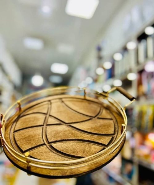 سینی و شیرینی خوری