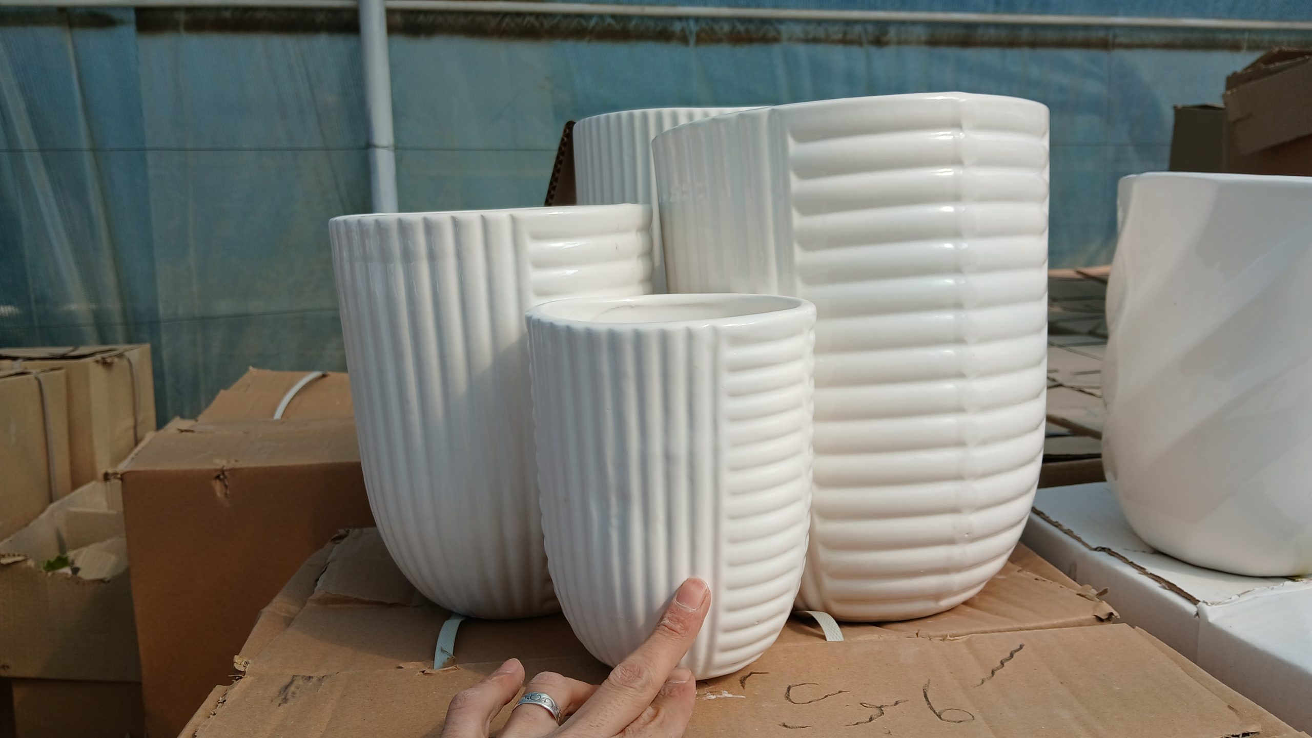 گلدان سرامیکی کابویی ۳تایی گلدان سرامیکی کابویی ۳تایی