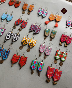 گوشواره سوزندوزی