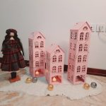 کلبه سه سایز کنار سالنی