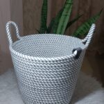 سطل فانتزی کنار مبلی