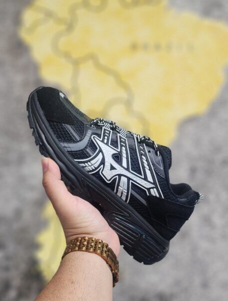 کتونی مردانه میزانو