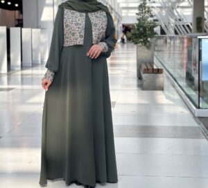 عبایی سوپر الیزه میزبان