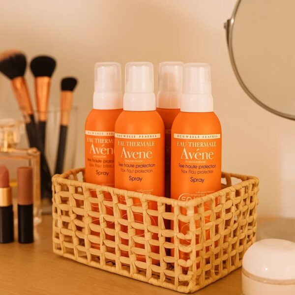 اسپری ضد آفتاب صورت و بدن برند اون AVENE