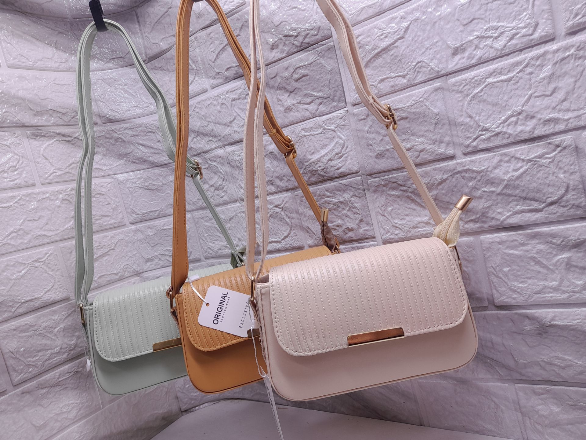 کیف دوشی زنانه