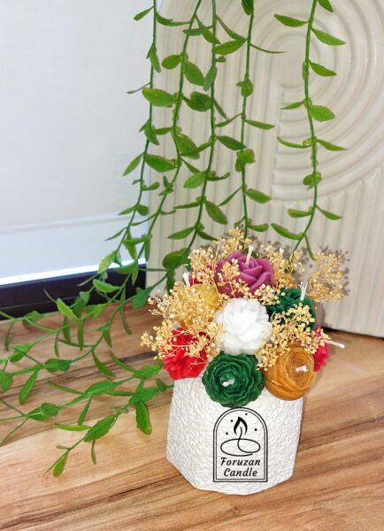 گلدان گل شمعی