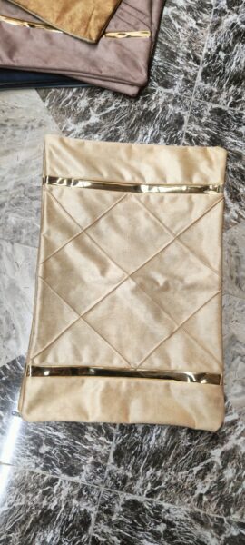 روبالشتی نوار دار