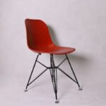 صندلی غذاخوری فایبرگلاس پایه عنکبوتی