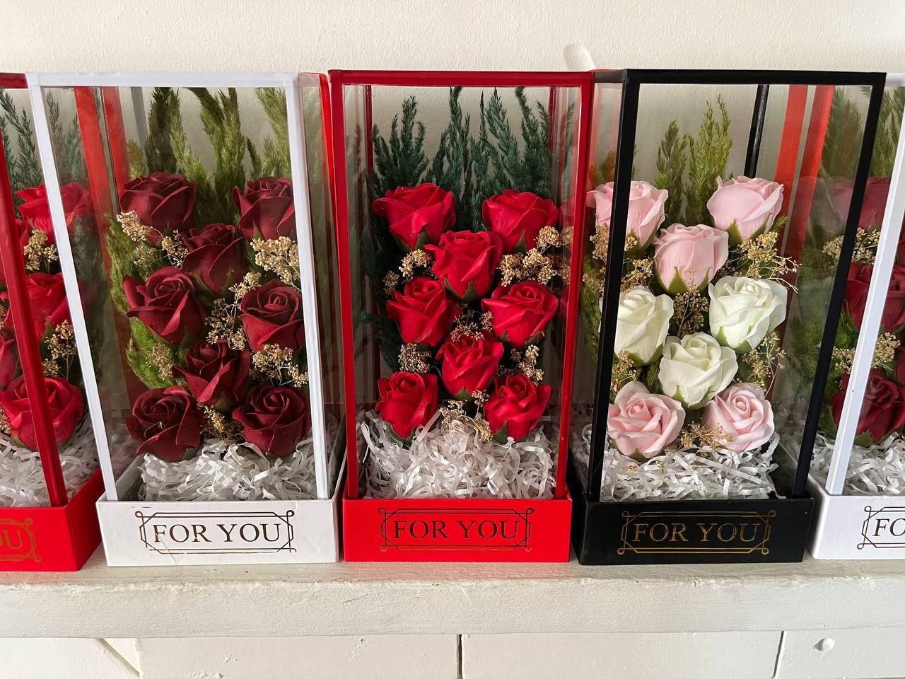 باکس گل شیشه ای مصنوعی باکس گل شیشه ای مصنوعی