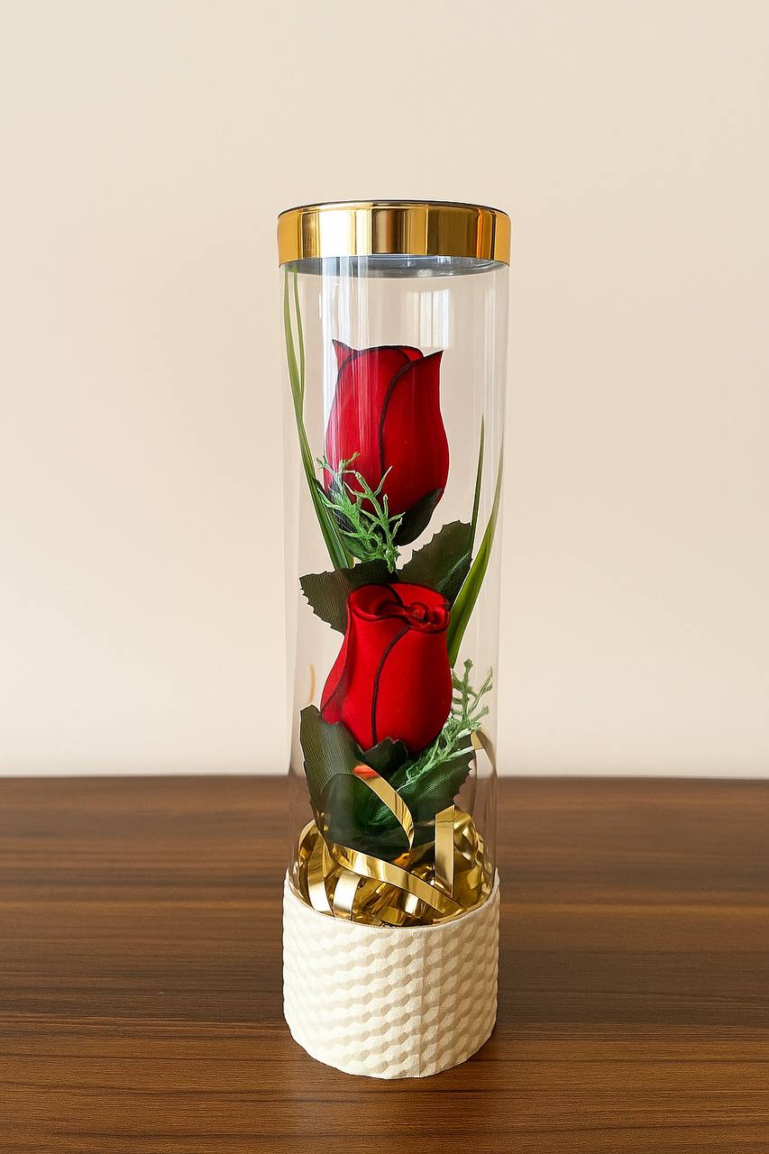 گل داخل شیشه استوانه