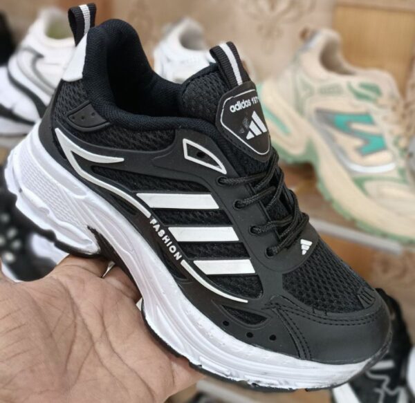 کتونی زنانه های کپی آدیداس