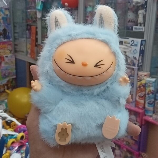 عروسک لبوبو