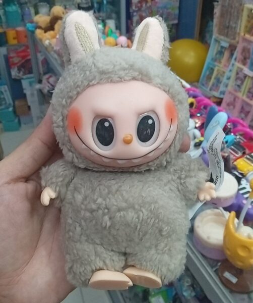 عروسک لبوبو