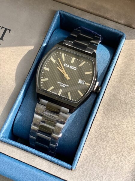 ساعت مردانه و زنانه