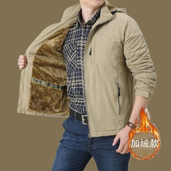 کاپشن بادگیر داخل خزدار