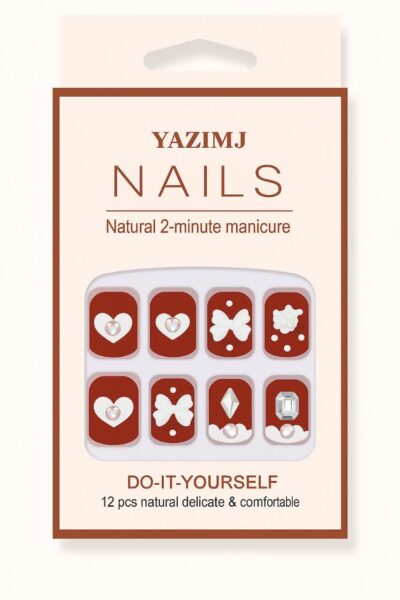 ناخن مصنوعی نگین دار