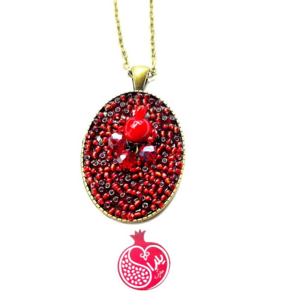 گردنبند رزین یلدایی