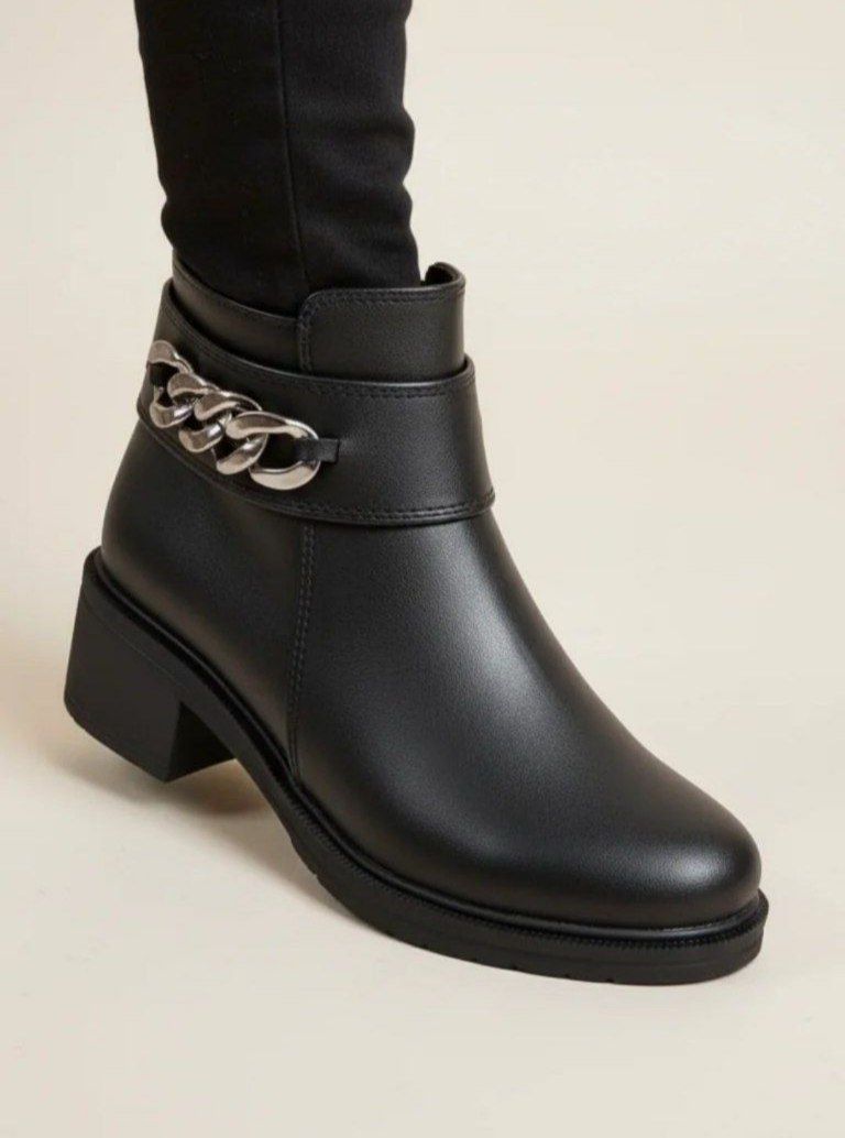 بوت زنانه مدل زنجیری