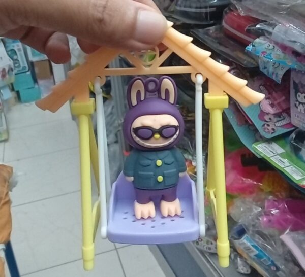 عروسک لبوبو