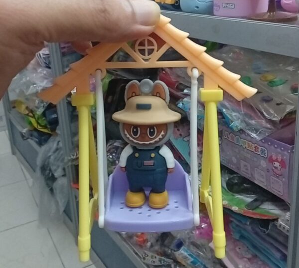 عروسک لبوبو