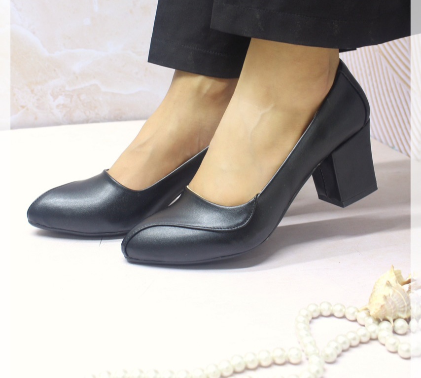 کفش زنانه پاشنه دار کفش زنانه پاشنه دار