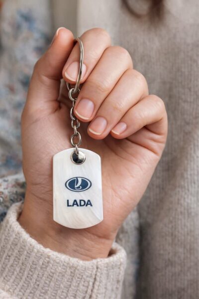 جاکلیدی استخوانی آرم ماشین