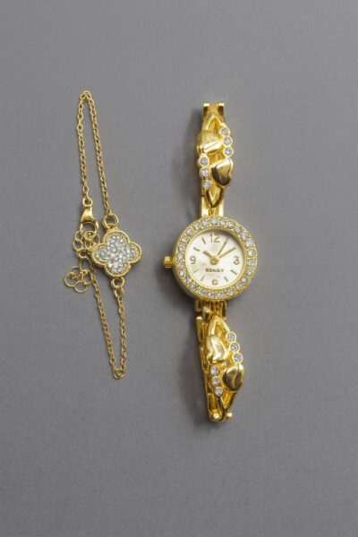 ساعت ظریف زنانه تک دستبند