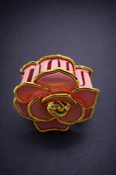 کلیپس گل لب طلایی شمعی