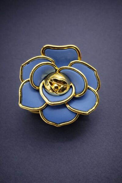 کلیپس گل لب طلایی شمعی