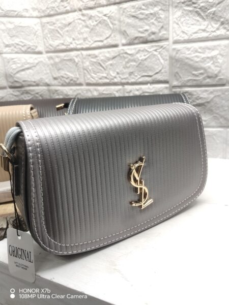 کیف زنانه پاسپورتی