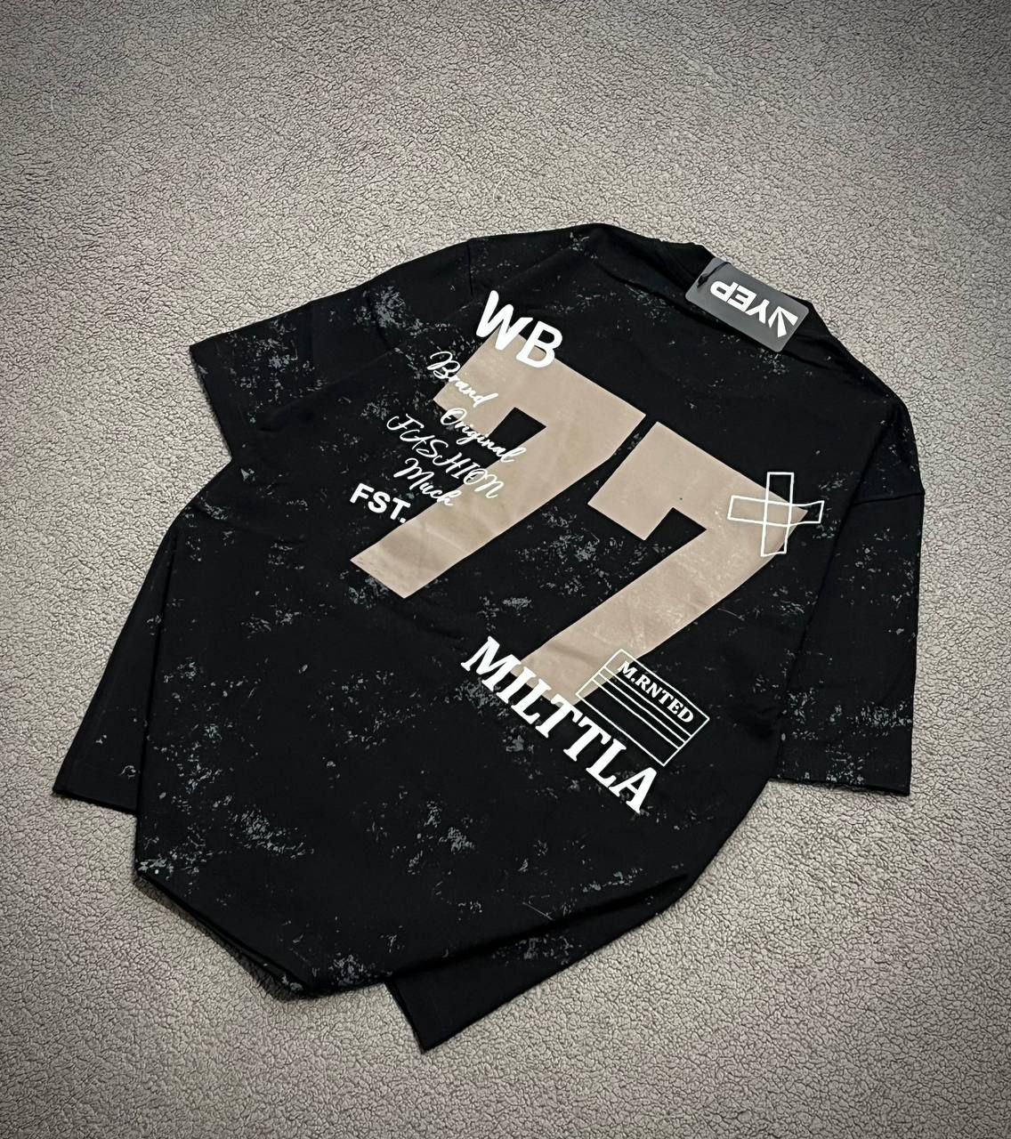 تیشرت طرح ۷۷