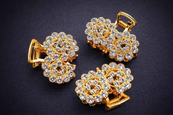 کلیپس متوسط نگین دار خارجی