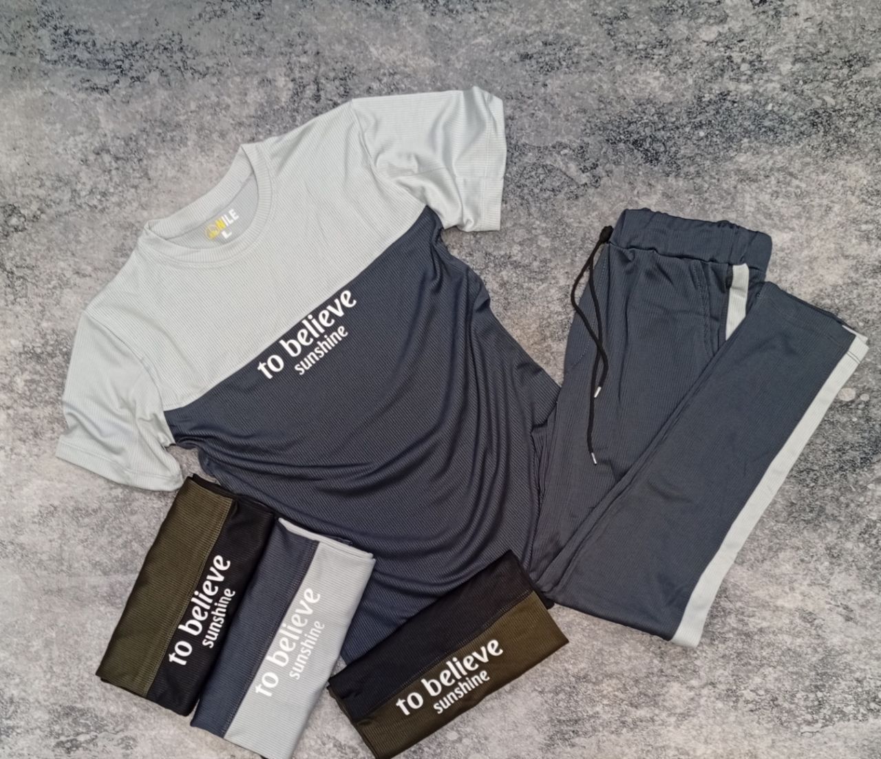 تیشرت و شلوار