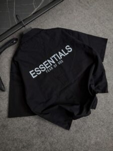 تیشرت ESSENTIALS