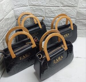 کیف زنانه ورنی دسته چوبی