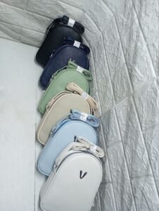 کیف دوشی ایستاده