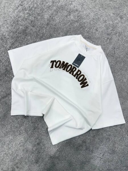 تیشرت گلدوزی مدل Tomorrow